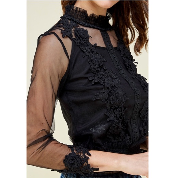 Black 3D Elegant Lace Top - Picture 5 of 8